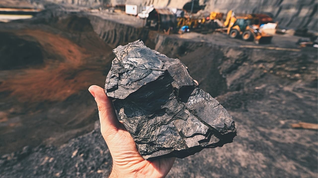 TerraCom компани Монгол дахь бизнесээ худалдлаа