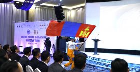 >“Чинээлэг дундаж давхаргатай Монголын төлөө” чуулав