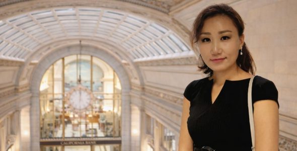 Б.Ариунсанаа: АНУ-ын банканд ажиллаж, монгол эмэгтэйн нэрийг гаргаж байгаадаа баярладаг