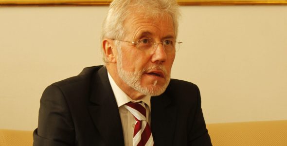 Петер Шаллер: Түүхий эдээ хөгжлийн тулгуур болгох нь чухал