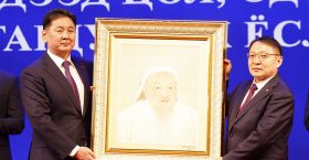 >Ерөнхийлөгч У.Хүрэлсүх банкны салбарынхантай уулзлаа